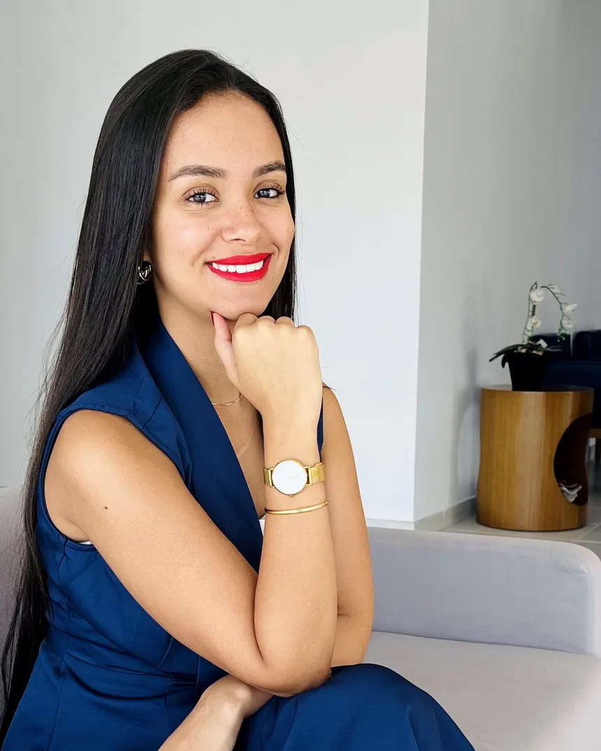 Daniele Pedroso, advogada especializada em Direito de Família, Sucessões e Direito Previdenciário